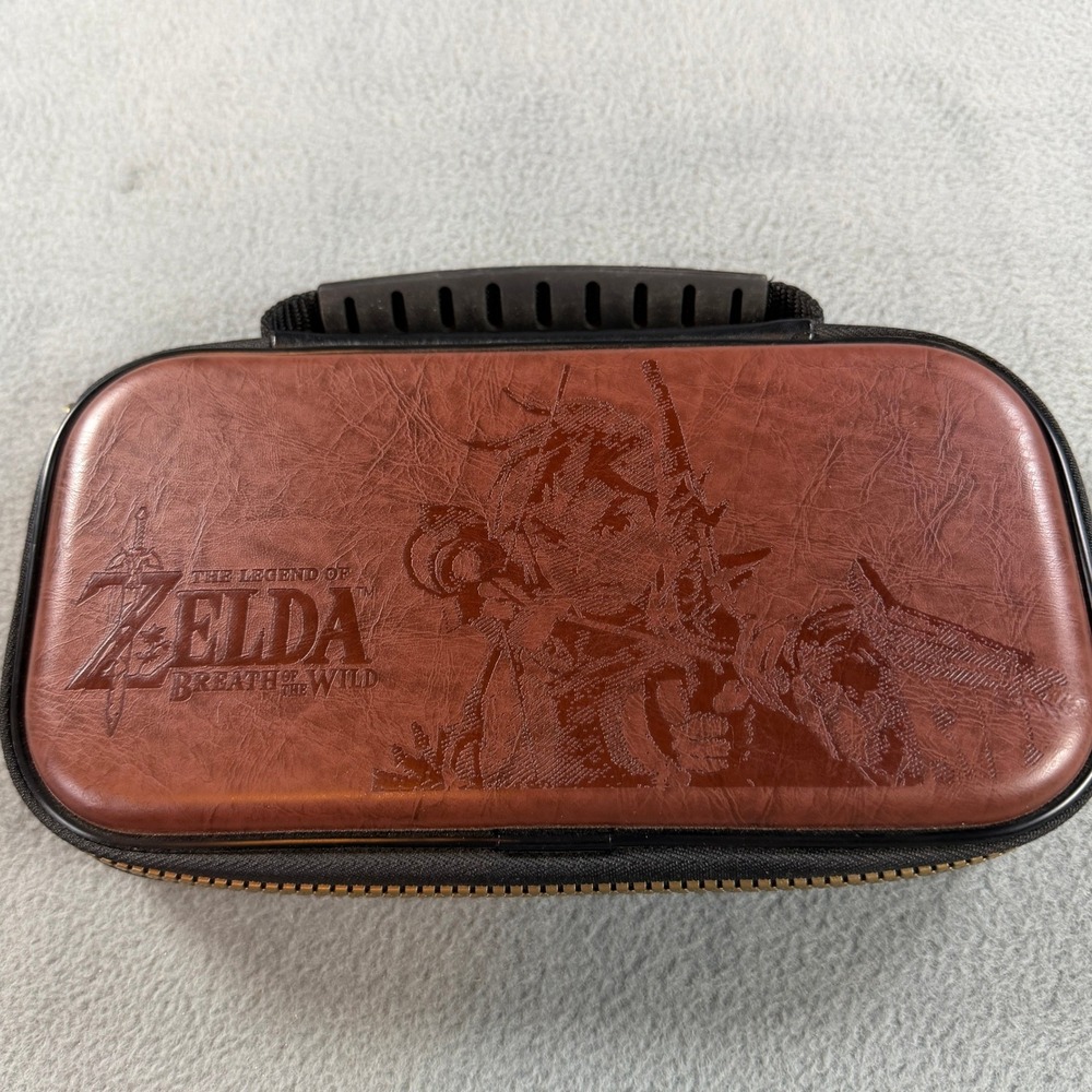 Nintendo Switch Zelda Breath of the‎ Wild Deluxe Travel Case Brown Faux Leather